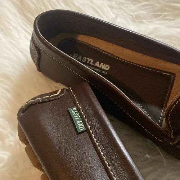 Eastland  Penny Loafer Size-8M - Picture 9 of 10